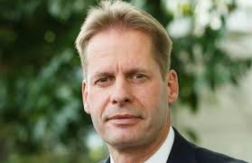 Broadridge si rivolge all'ex Commerzbank Stephan Müller mentre il fintech  prende di mira la Germania