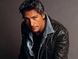 Silvia soriani vive in una bella casa, è sposata con un finanziere di successo e ha un figlio, nicolò, che adora. Roberto Farnesi De Il Paradiso Delle Signore Sono Pronto Ad Avere Un Figlio Moda Donna Spettacolo Gossip E Bellezza Leichic It