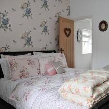 13 فكرة لتزيين غرف النوم الدافئة بالصور ماجيك بوكس