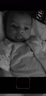 أحب اسم سارة حبًا لا مثيل له، فكل سارة في الدنيا جنة تسير على الأرض."