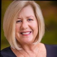 Lisa Stutz's Instagram, Twitter & Facebook