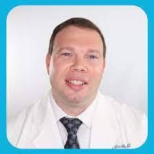 Lacey Estes's Instagram, Twitter & Facebook