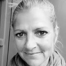 Elizabeth Ekman's Instagram, Twitter & Facebook