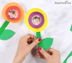 Why is it that mother's day is the second biggest commercialized holiday when there are so many different diy projects out there? Cupcake Liner Flower Craft Mother S Day Idea Easy Peasy And Fun