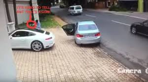 All approaching traffic must slow to a stop and only pull. Video Quick Thinking 911 Driver Evades Armed Carjacker Flatsixes