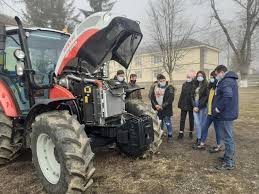 Liceul nicolae iorga in or.chisinau sant 13 licee/scoli cu asa constructie, 7 la ciocana,3 la botanica si cate una in celelalte sectoare. SÄƒptÄƒmana Meseriilor La Liceul Tehnologic Nicolae Iorga Negresti Jurnal Fm