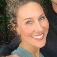 Meredith Mcarthur's Instagram, Twitter & Facebook