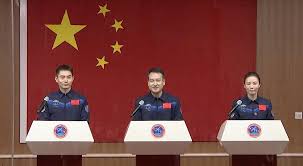 Chinese astronauts ready for launch Friday