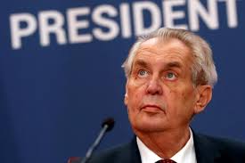 Na tiskové konferenci prozradil, že v mládí platonicky miloval jeho matku, bývalou hollywoodskou herečku grace kellyovou. Zeman Je Ubozak Ktery Uz Se Ani Nepokousi O Nestrannost Verejnost Reaguje Na Nedelni Vystup Prezidenta Forum24