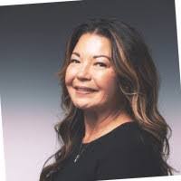 Angelique Miller's Instagram, Twitter & Facebook