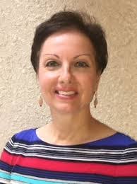 Robyn Crouch's Instagram, Twitter & Facebook