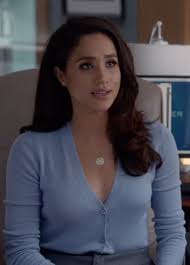 Pin By Steve Lim On Prince Harry And Duchess Meghan Rachel Zane Outfits Rachel Zane Suits Meghan Markle Suits