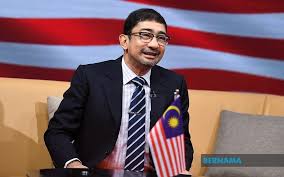 Digitalitation dalam aplikasi multimedia sinyal video harus diubah terlebih dahulu ke dalam bentuk digital agar dapat disimpan dalam memory komputer dan dapat ddilakukan pengeditan. Bernama Datuk Zahidi Dilantik Sebagai Timbalan Menteri Komunikasi Dan Multimedia