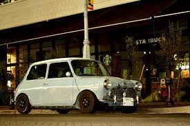 先日の夜練パート 高崎駅西口スタバ前にて ミニ3種夜ならではの mini minicooper minisofinstagram jpmini rovermini 高崎駅 オースチン ミニ フラペチーノ