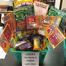 Last Minute Diy Birthday Gift Basket Ideas 54 Easy Diy Father S Day Gifts From Kids And Fathers Day Crafts For Kids Of All Ages Clever Diy Ideas Homemade Fathers Day Gifts Great Father S Day Gifts Easy Fathers Day Craft