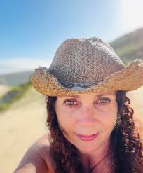 Solo traveler seeking connections in San Miguel