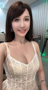 海倫清桃- 海倫清桃added a new photo.