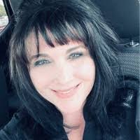 Natalie Riehl's Instagram, Twitter & Facebook