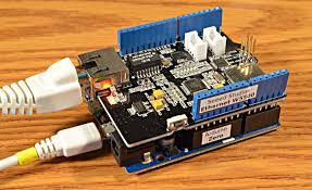 The arduino uno wifi is functionally the same as the arduino uno rev3, but wit Dmx Translator Board