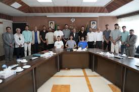 دیدار جمعی از پیشکسوتان و ملی‌پوشان والیبال با استاندار آذربایجان‌غربی
