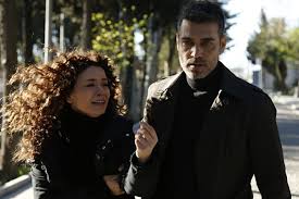 La Forza di una Donna, anticipazioni 14 agosto 2025: Sarp cerca la verità,  Sirin sotto minaccia e un incontro che può cambiare tutto - Affaritaliani.it