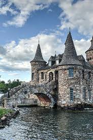 20 Of The Most Beautiful Fairytale Castles In The World Boldt Castle Fairytale Castle Castle