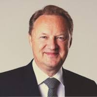 200+ perfiles de «Zenger»