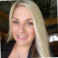 Lisa Remaley's Instagram, Twitter & Facebook