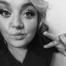 Olivia Welch (aclockwrkolivia)