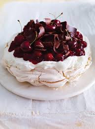 Pavlova Foret Noire Ricardo Recipe Pavlova Dessert Pavlova Recipe Desserts