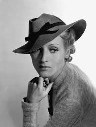 Model, Mary Jane Russell wearing a crimson crepe gown and glorious velvet  hat, finished with fur and suede gloves, by Balenciaga. Photograph by  Louise Dahl-Wolfe, Harper's Bazaar, 1940. Source. Staley Wise Gallery |