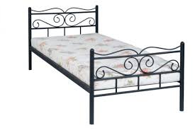 Shopping Love Interior Ideas By Stylefruits De Weisses Lederbett Lederbett Und Bettwasche Schwarz Weiss