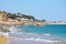 Ubicato a soli 100 metri dalla spiaggia di arenys de mar, il campeggio el carlitos offre un comodo accesso all'autostrada n11 e dispone di una piscina all'aperto, un ristorante e una terrazza. Reisetipps Arenys De Mar 2021 Das Beste In Arenys De Mar Entdecken Expedia