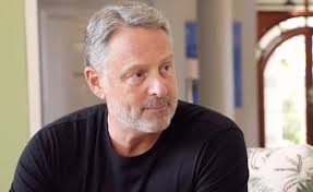 A top U.S. diplomat in Latin America leaves in protest, swelling an exodus 