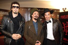 Maybe you would like to learn more about one of these? Illya Kuryaki And The Valderramas Aplaudan En La Luna