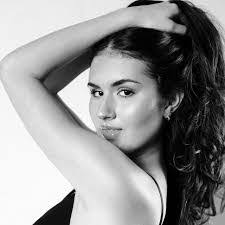 Amelia Rae's Instagram, Twitter & Facebook