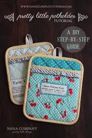 Pretty Little Potholder Tutorial A Diy Step By Step Guide Pot Holders Easy Sewing Sewing Projects