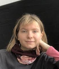 Julia Cerna's Instagram, Twitter & Facebook