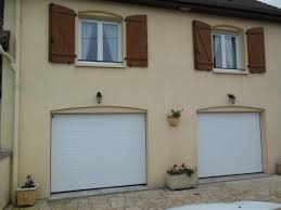 Pose De Deux Portes De Garage Sur Une Maison Individuelle Secteur Metz Realisation Menuiserie Barth Porte Garage Garage Menuiserie