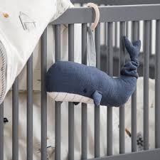 Großverkauf babybett mit wickeltisch aus china babybett mit wickeltisch großhändler über großverkauf wickeltisch, großverkauf baby wickeltisch und mehr bei alibaba.com. Sebra Spieluhr Marion Der Wal Fur Wickeltisch Babybett Kidswoodlove