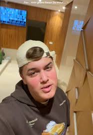 موقف من الفانين على الموت