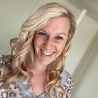 Ashley Burbank's Instagram, Twitter & Facebook