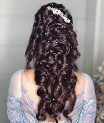 25 Pre Wedding Hairstyles For Mehndi Haldi Or More Functions Bride Hairstyles Hair Styles Bridal Hairstyle Indian Wedding