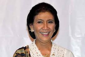 15 januari 1965 pangandaran, jawa barat, indonesia. Kisah Sukses Ibu Susi Pudjiastuti Pendiri Susi Air Dan Susi Brand