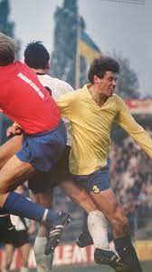 He is an actor, known for voetbal international. Sc Cambuur On Twitter Vandaag 66 Jaar Geworden Oud Cambuur Speler En Technisch Begenadigd Linksback Johan Derksen Vanharte Http T Co Hejgrgwxfl