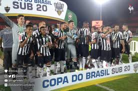 Viu o da liberta sub20? Atletico On Twitter Pode Comemorar Porque E Campeao Galinho Levanta A Taca Da Copa Do Brasil Sub 20 Vamos Galo