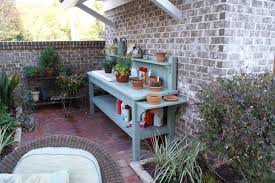 how to set up a potting station