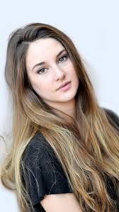 Screen capturescaptured images from shailene's talk show appearances, online interviews etc. Shailene Woodley Iphone Wallpaper Shailene Woodley Hair Hair Styles Hair Beauty