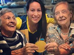 Ha ganado dos medallas de oro en juegos olímpicos, desde hace muchos años es la número uno en el mundo del bicicrós y ahora también se. Mariana Pajon Facebook