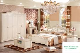 Set Tempat Tidur Ini Merupakan Set Tempat Tidur Klasik Yang Memiliki Desain Sederhana Namun Sangat Berkelas Coc Kamar Tidur Mewah Tempat Tidur Set Kamar Tidur